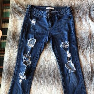 Bullhead Black distressed skinny jeans